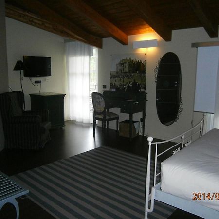 卡纳韦塞高尔夫乡村俱乐部酒店 Torre Canavese 客房 照片